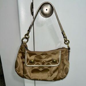 Vintage COACH “poppy” Gold sateen signature shoulder swing bag. G0973-13833